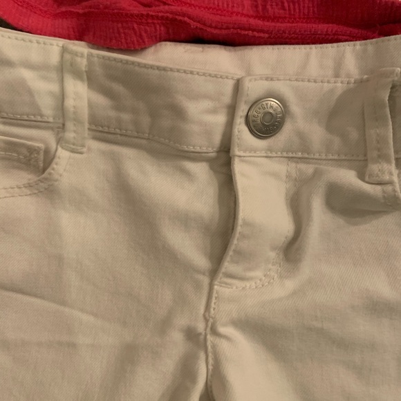 Pink Embroidery Detail little girls Top & Shorts - Picture 6 of 7